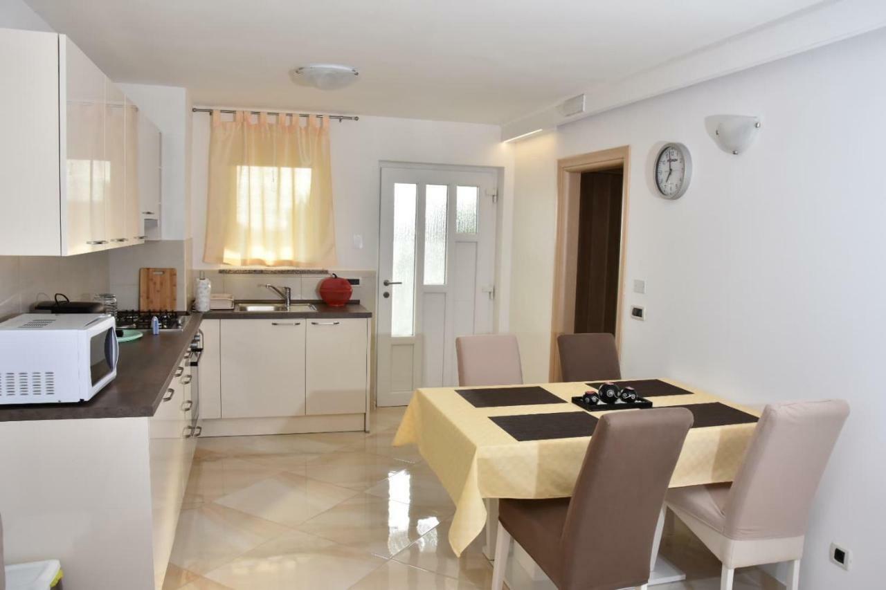 App Roko Apartment Porec Exterior photo